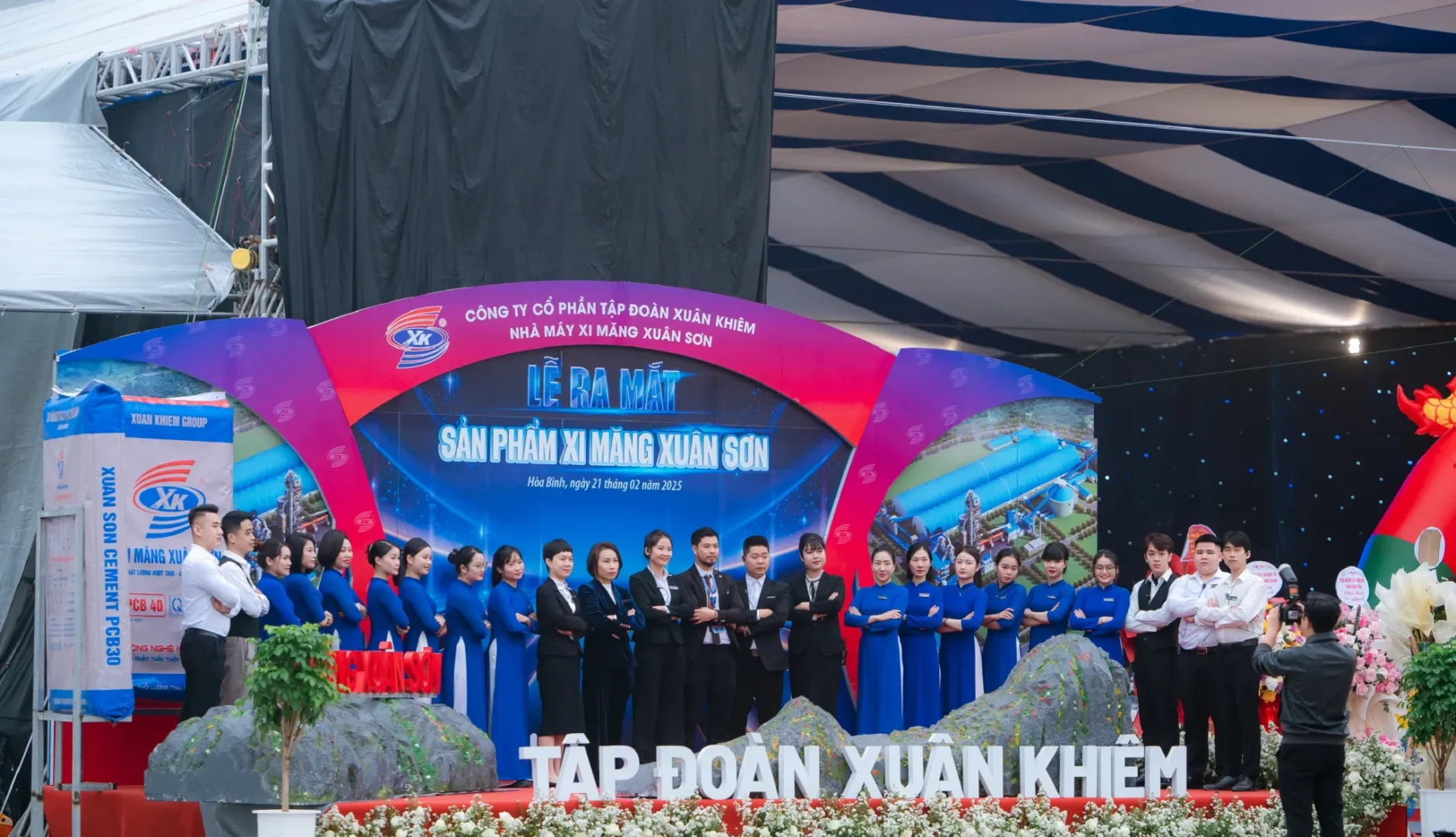 Cho thuê & lắp đặt thiết bị sự kiện